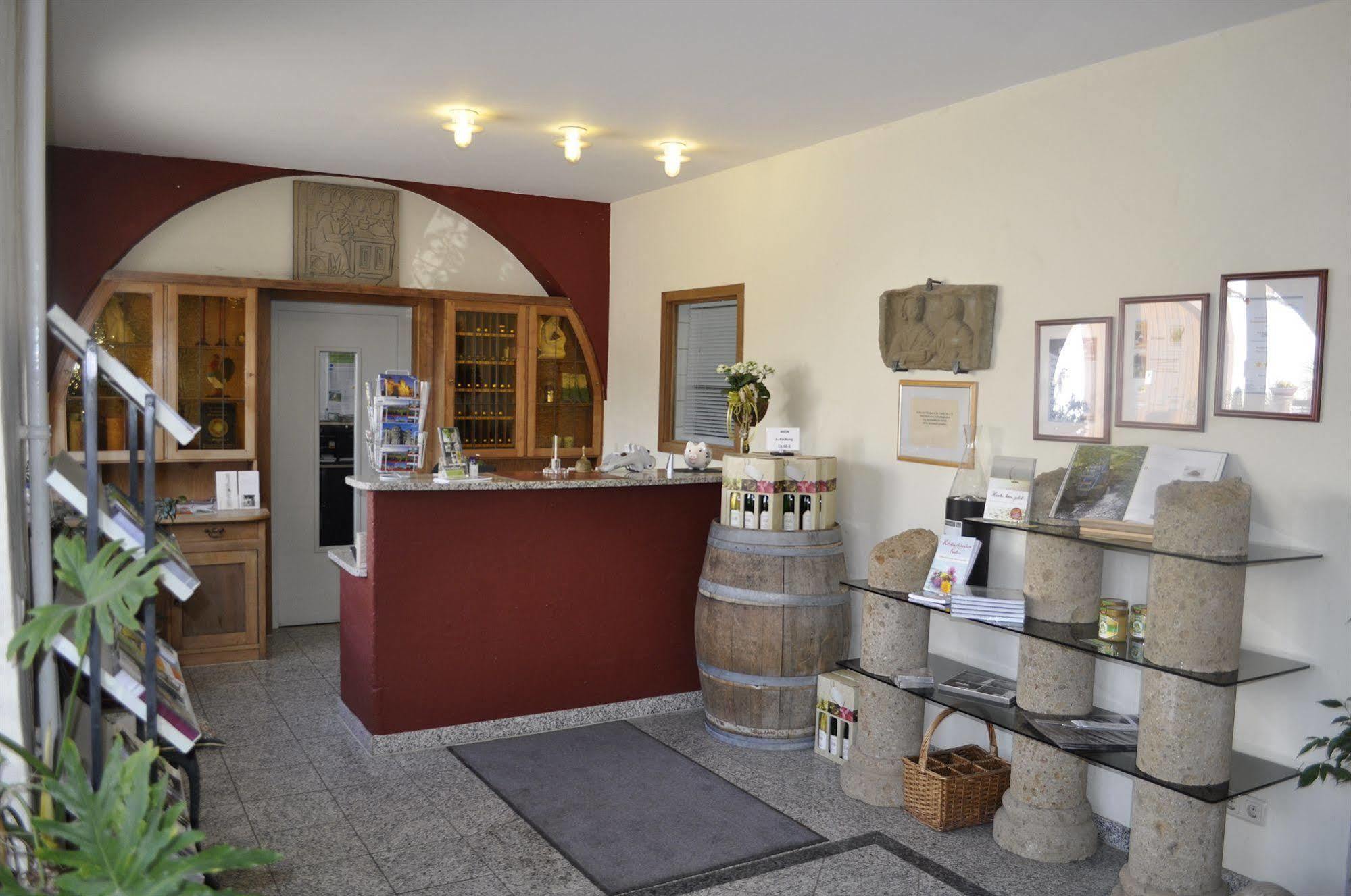 Hotel Und Weingut Karlsmuehle Mertesdorf Kültér fotó
